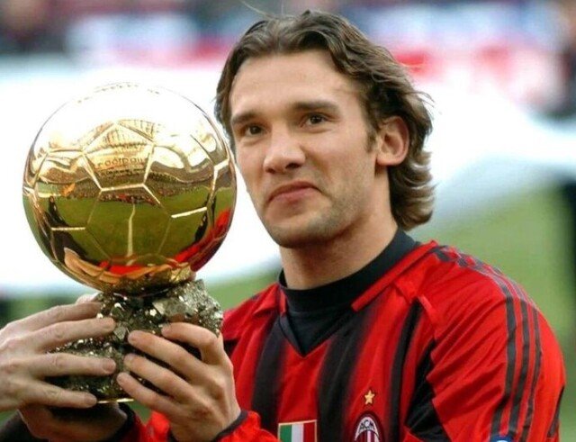 Quả bóng vàng 2004 dành cho Andriy Shevchenko